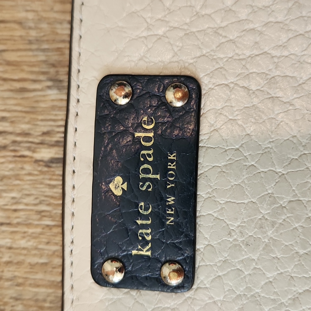 Kate Spade Bay Street Stacey Wallet View 2